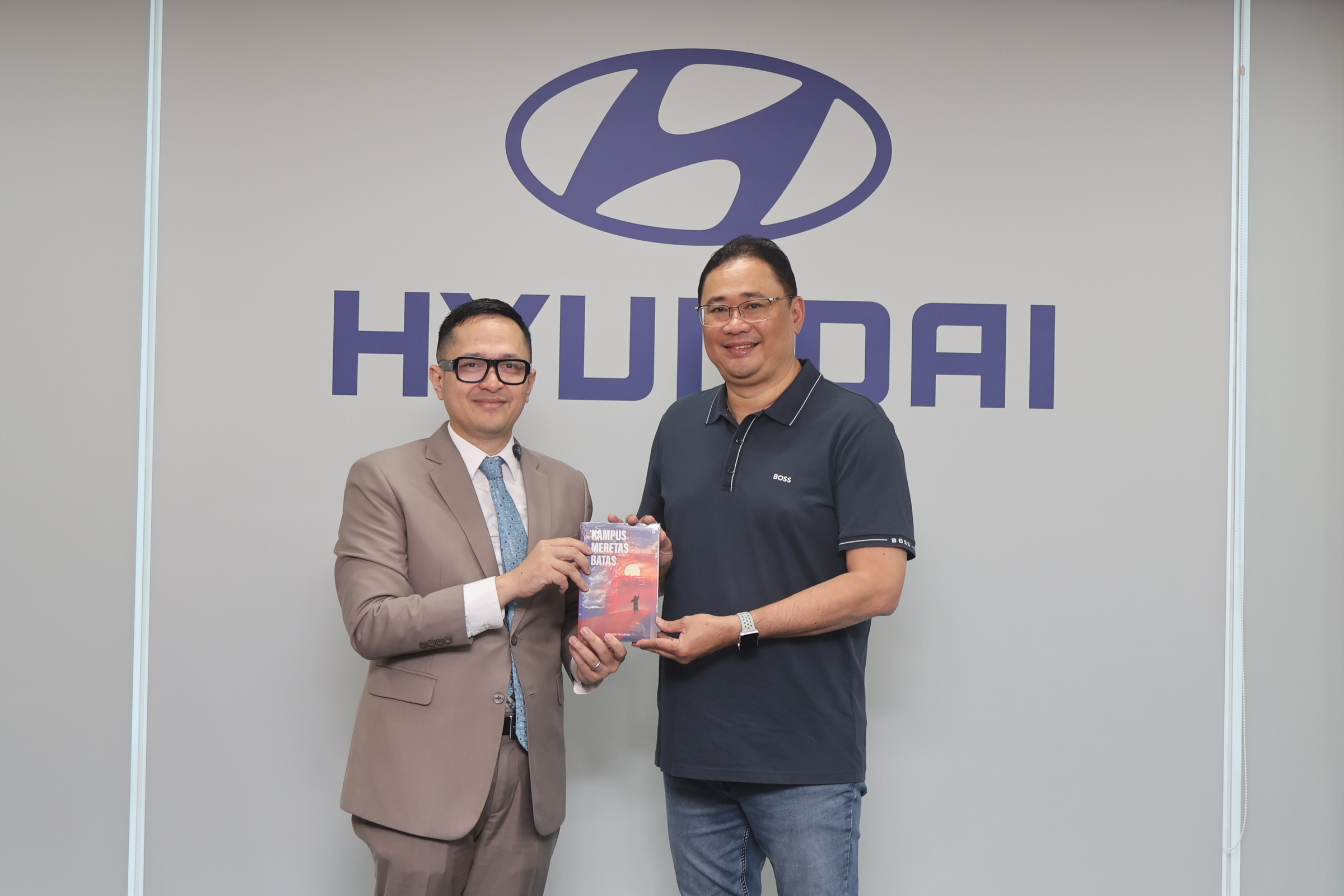 Kunjungan Rektor President University ke Hyundai Motor Manufacturing Indonesia